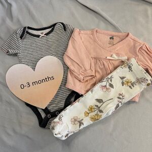 Just Born - 0-3M - Organic Cotton - Pink Top and Floral Pants Baby Set w/ BONUS